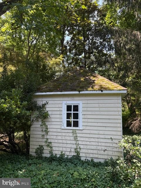 8209 Burning Tree Road photo 5