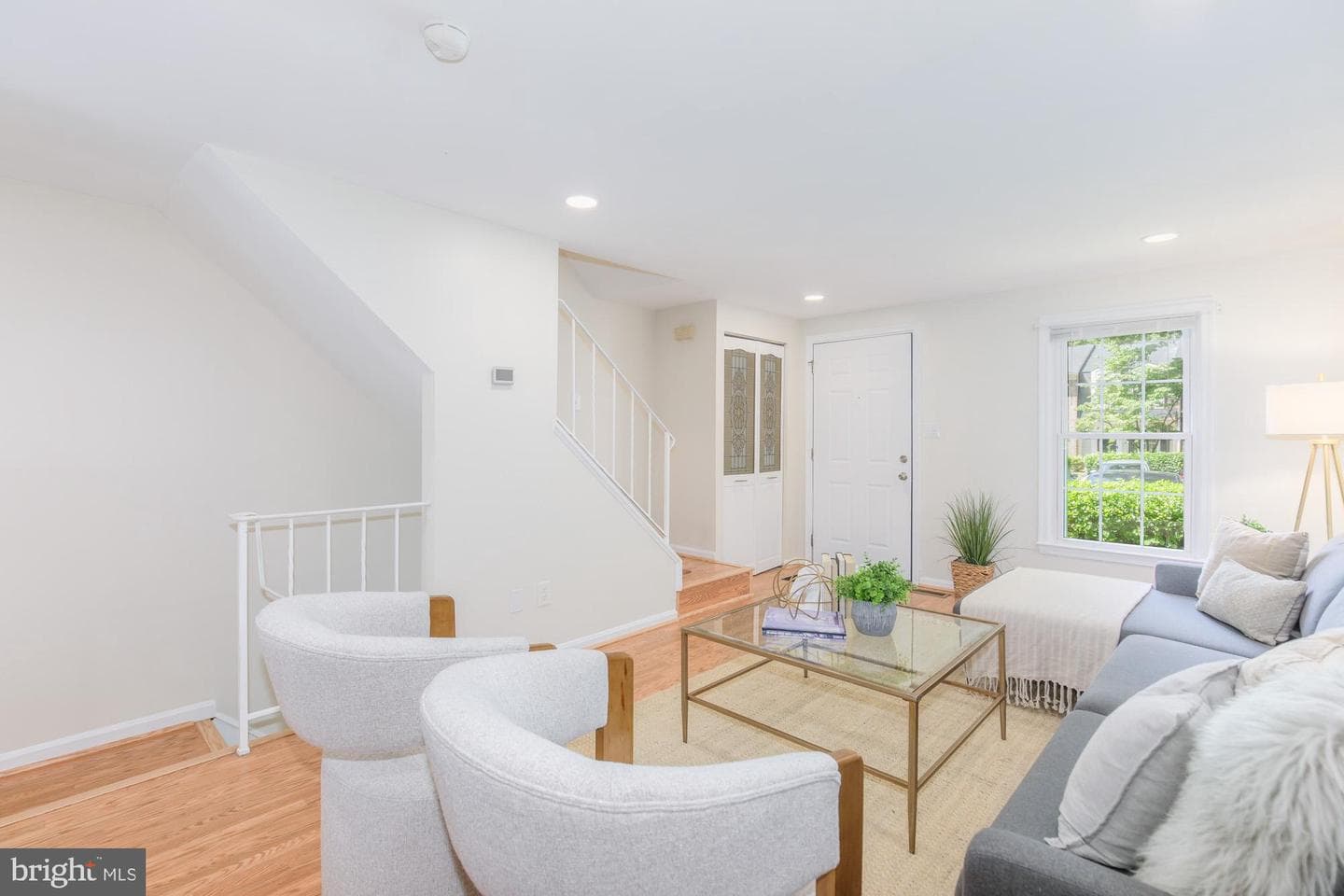 20528 Strath Haven Drive photo 4