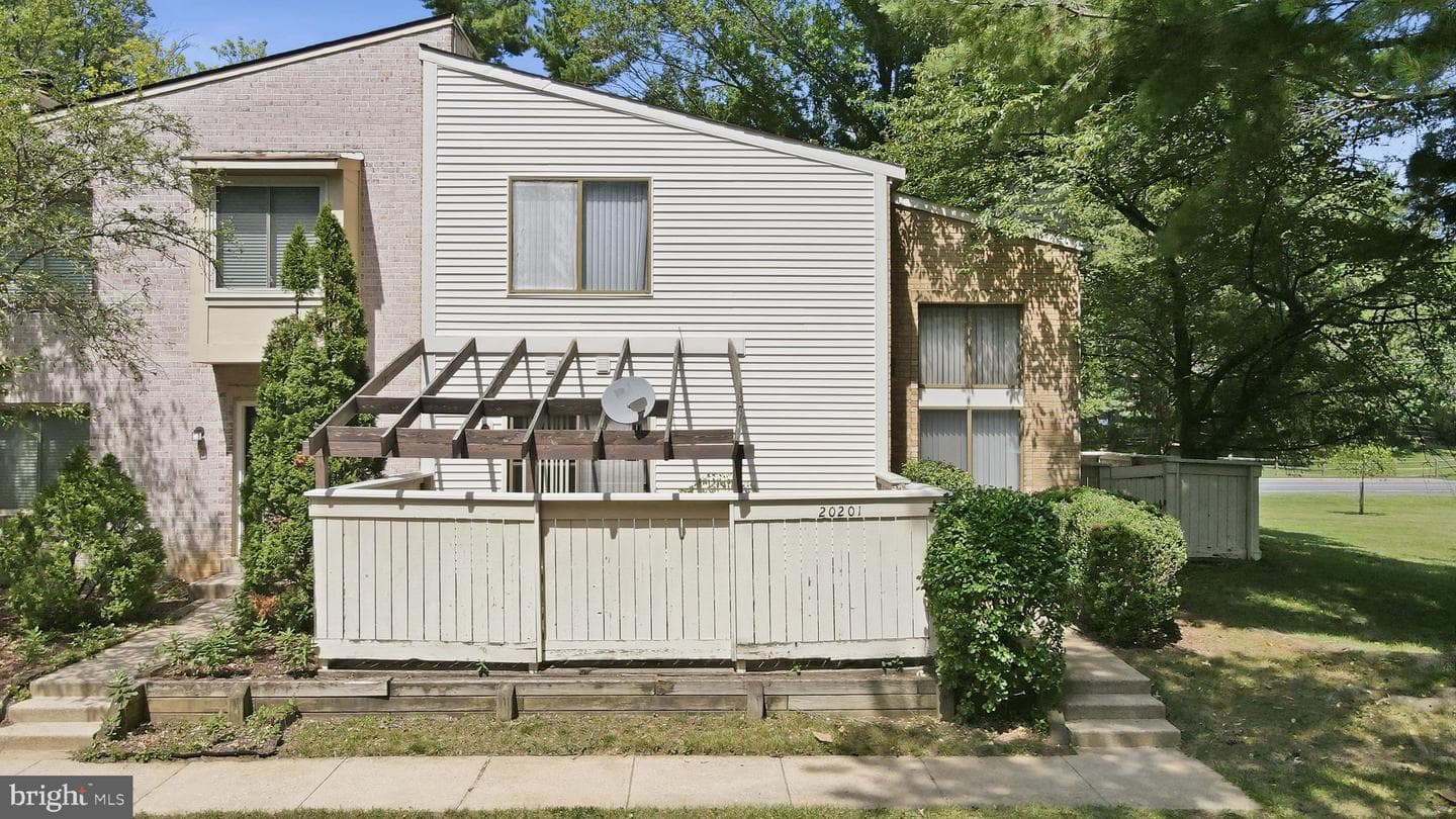 20201 Spring Haven Court photo 1