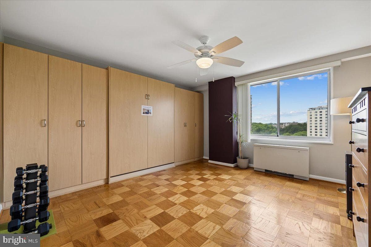 10201 Grosvenor Place #1009 photo 28