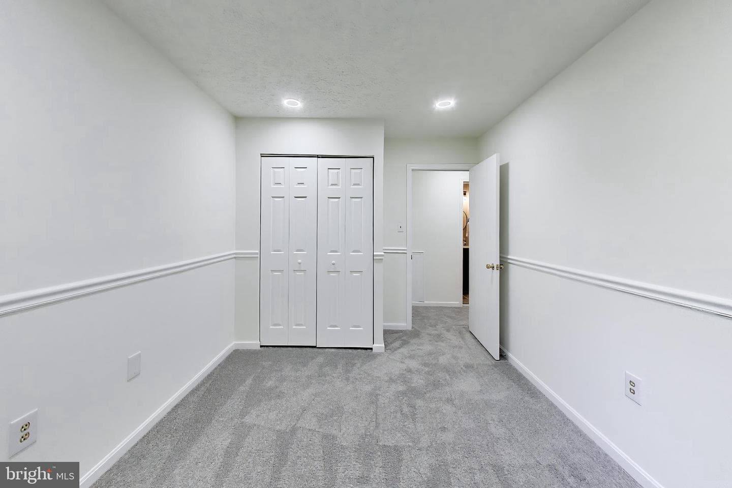 835 Flagler Drive photo 24