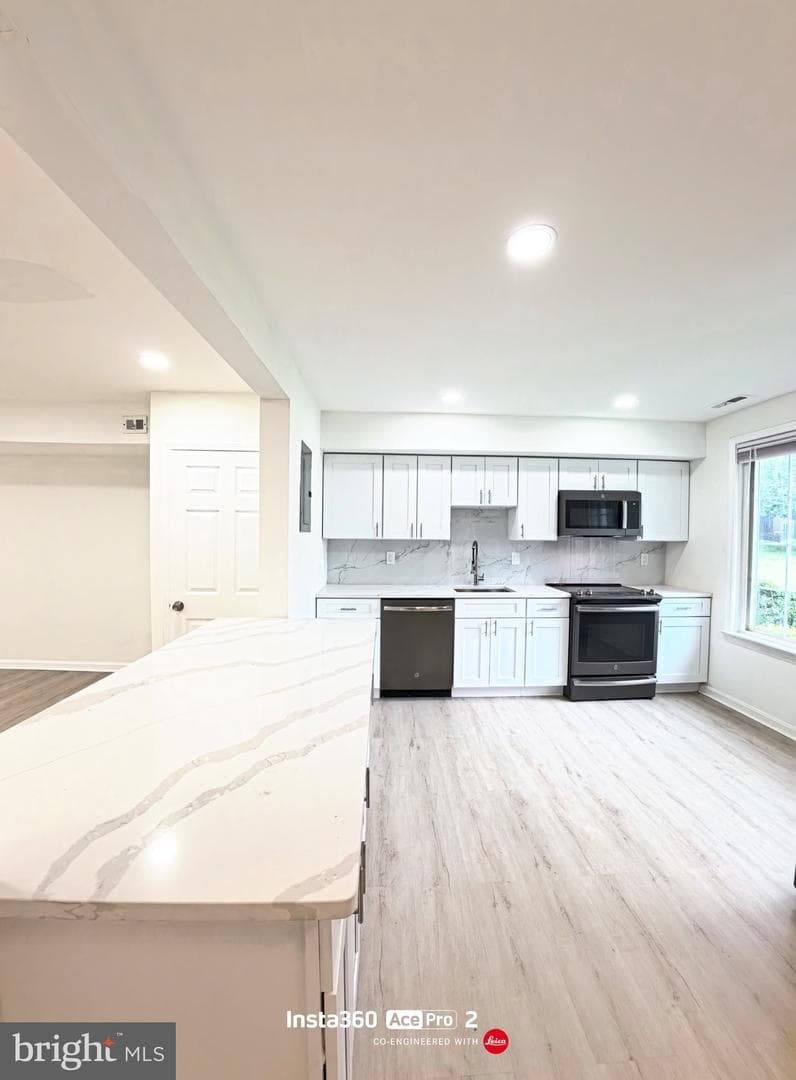682 Azalea Drive #6-682 photo 11
