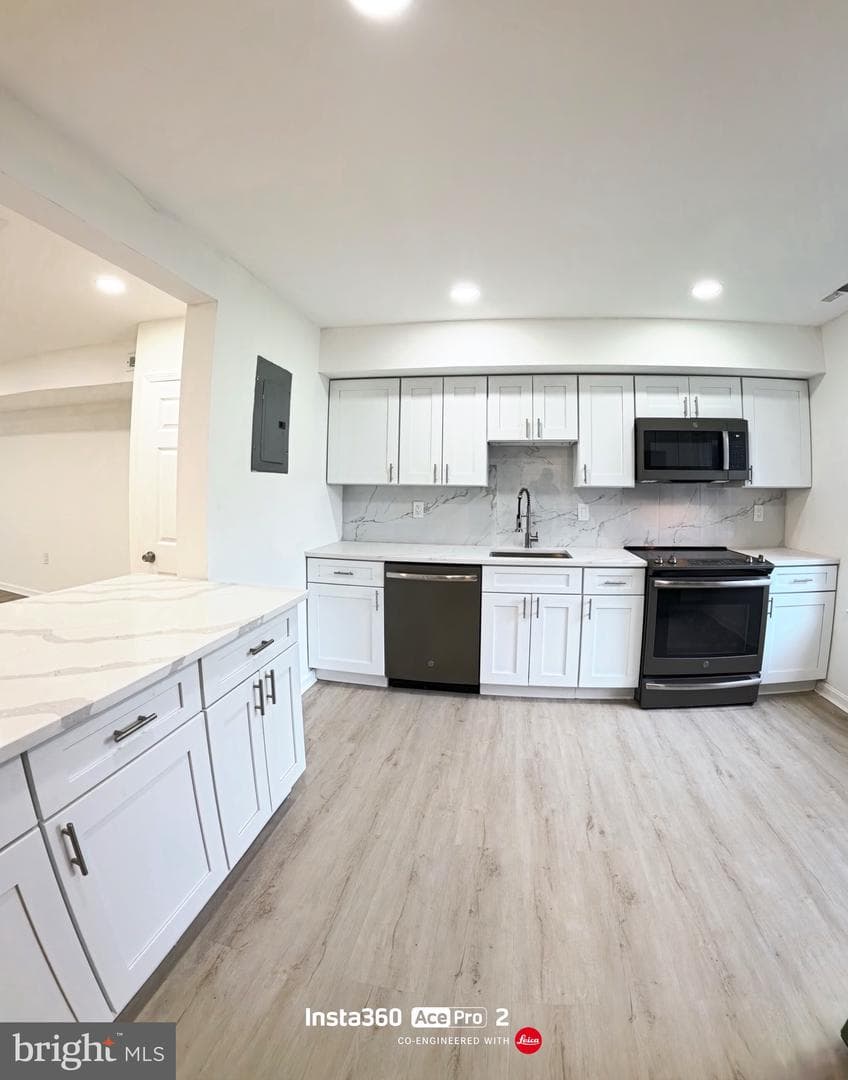 682 Azalea Drive #6-682 photo 4
