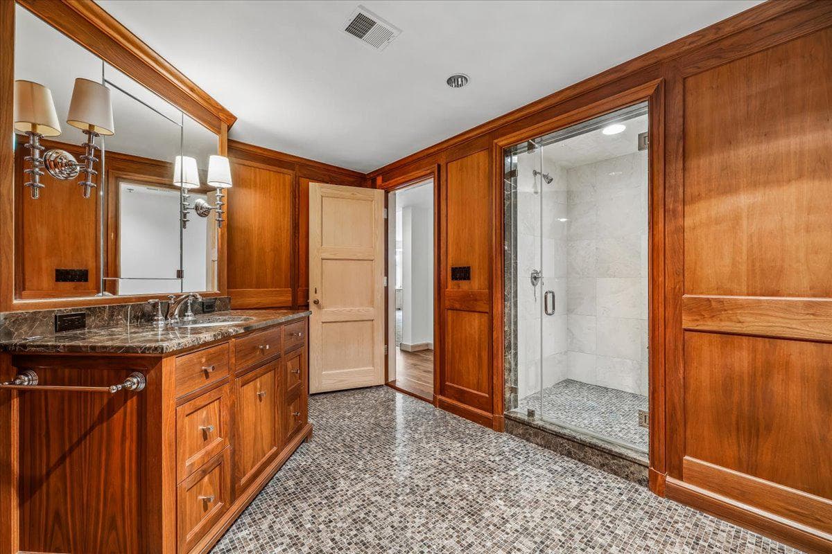 5610 Wisconsin Avenue #103 photo 46