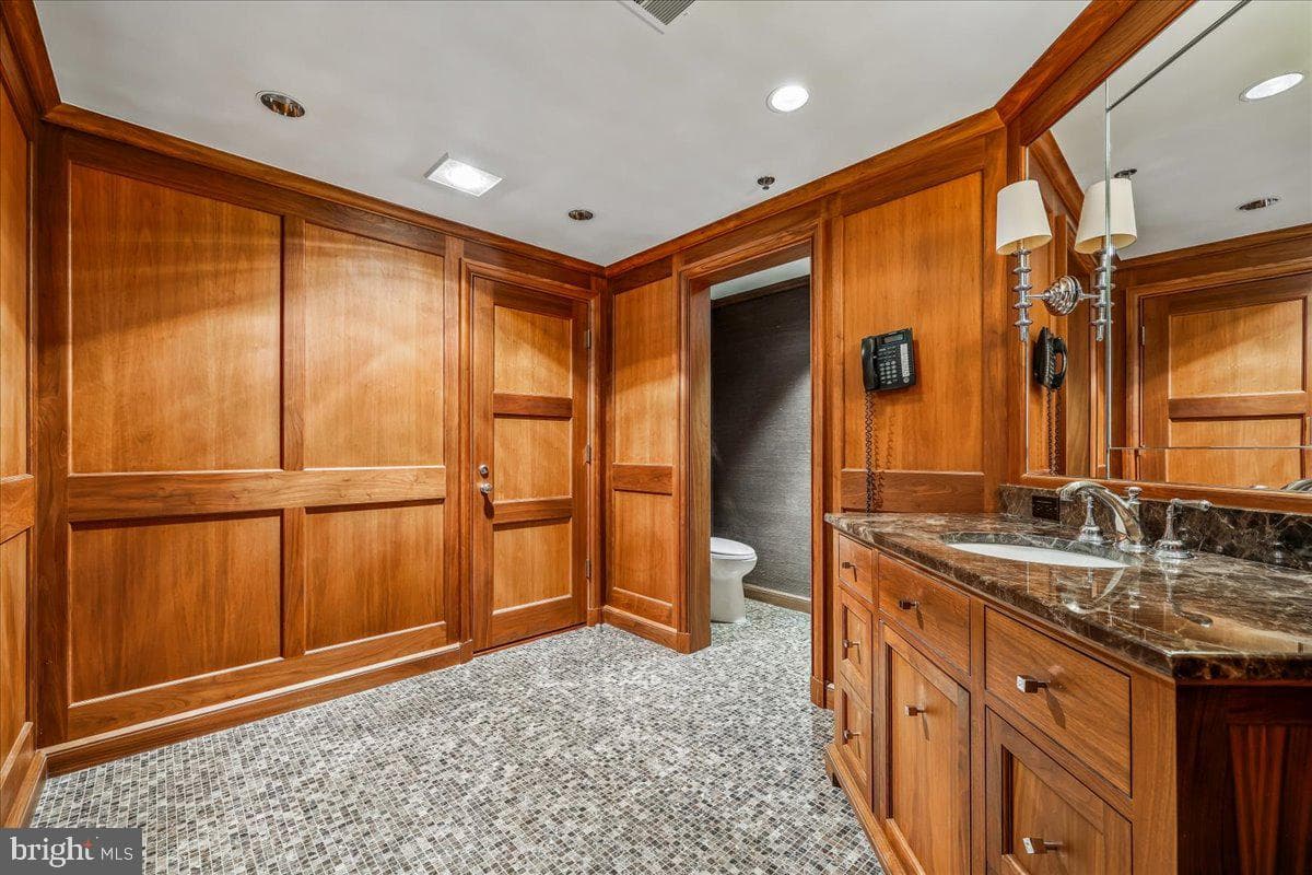 5610 Wisconsin Avenue #103 photo 48
