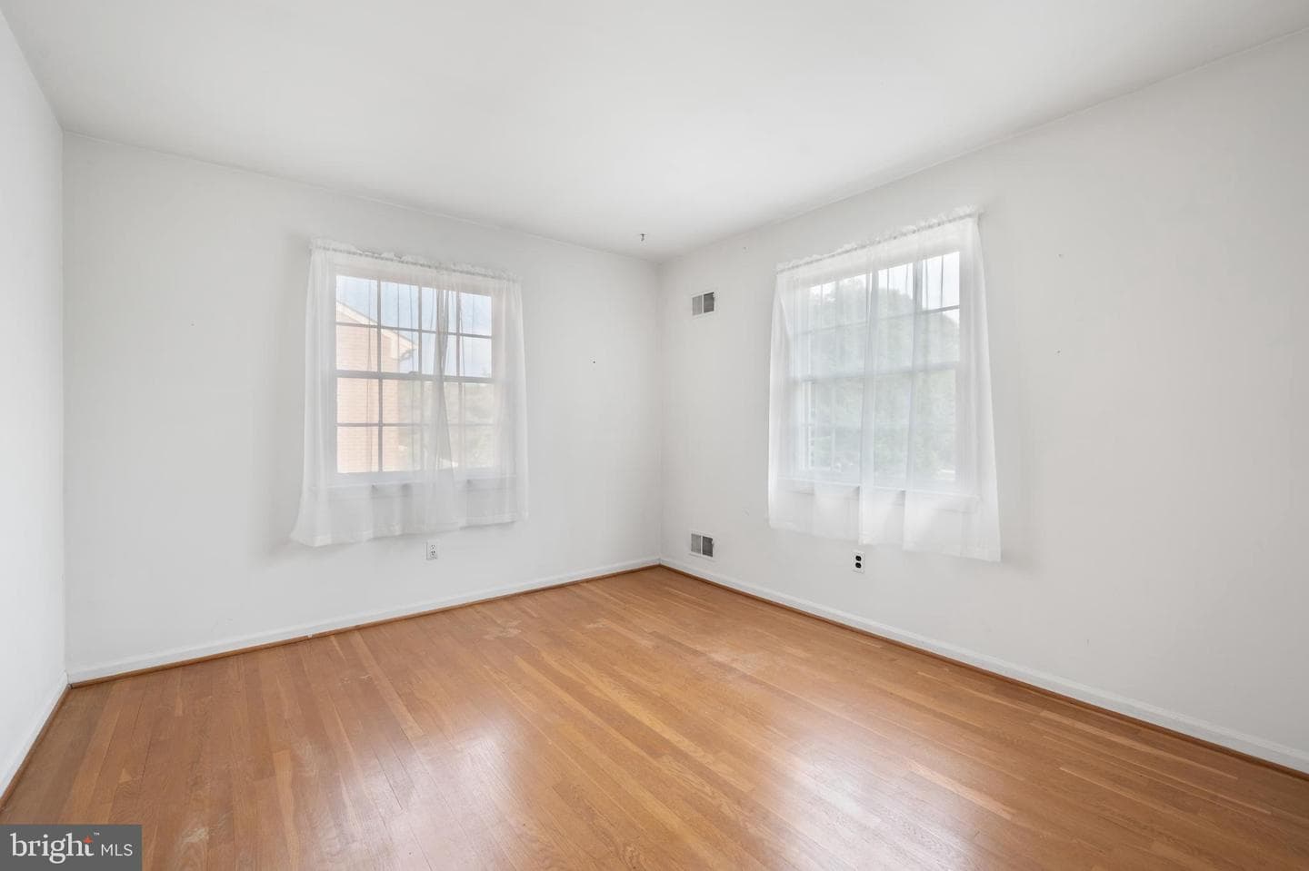 10253 Gainsborough photo 32