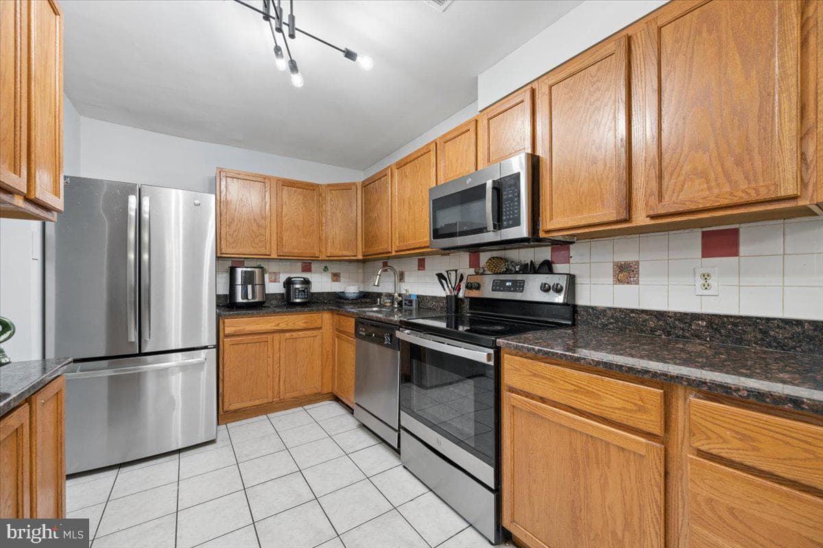 18621 Turmeric Court photo 20