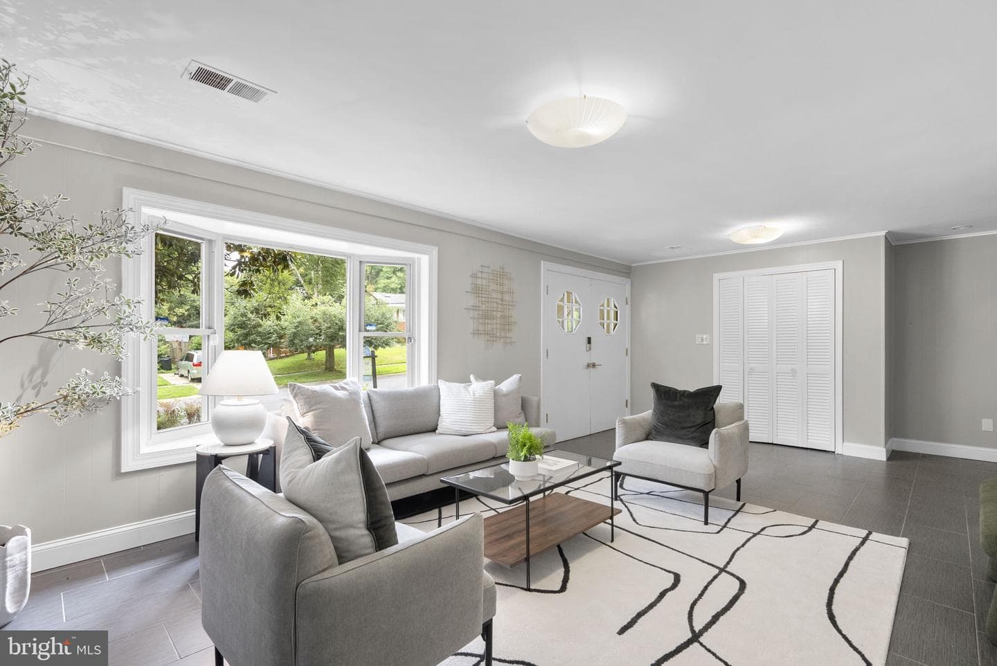 822 Loxford Terrace photo 31