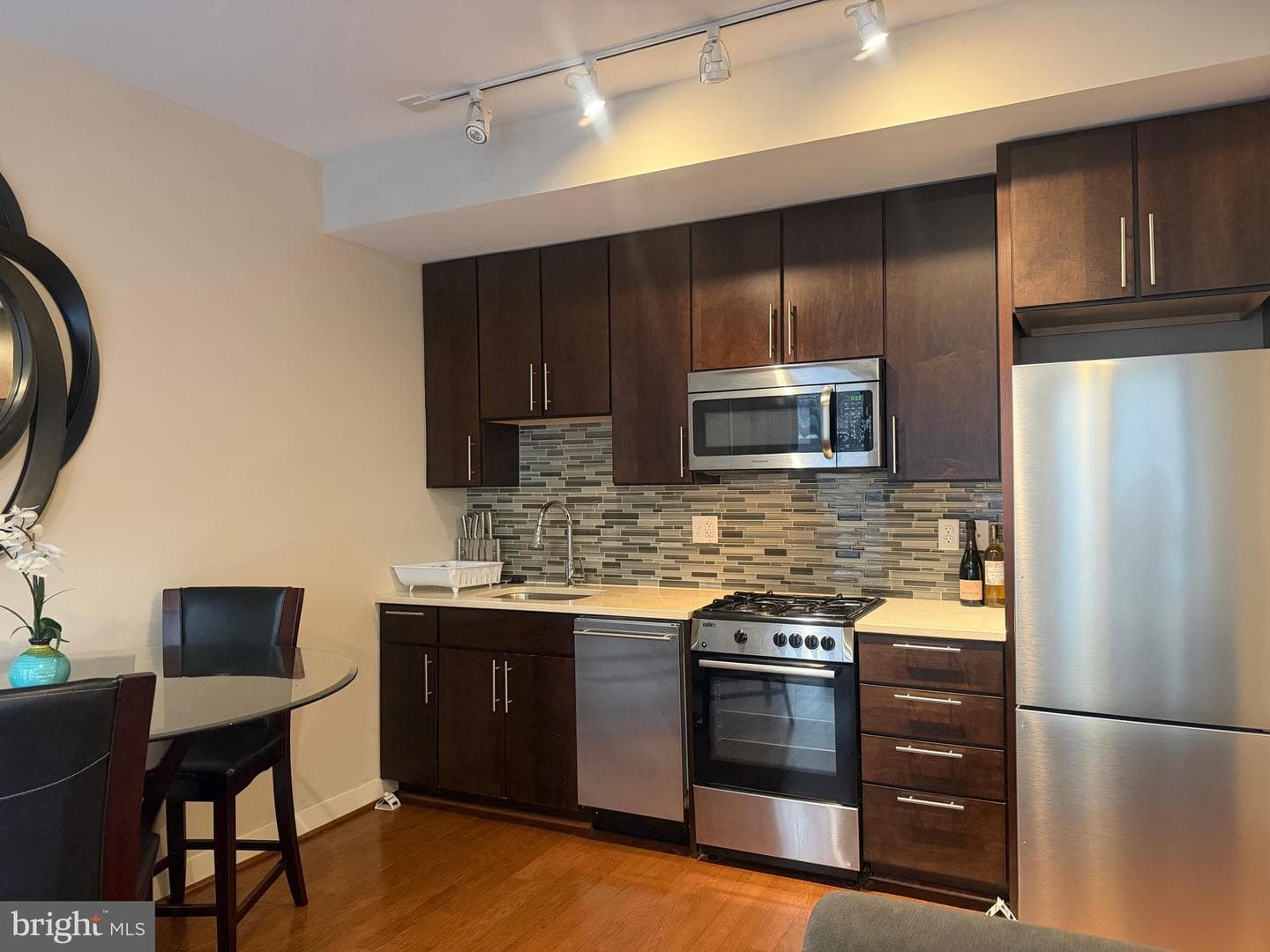 1320 Fenwick Lane #700 photo 20
