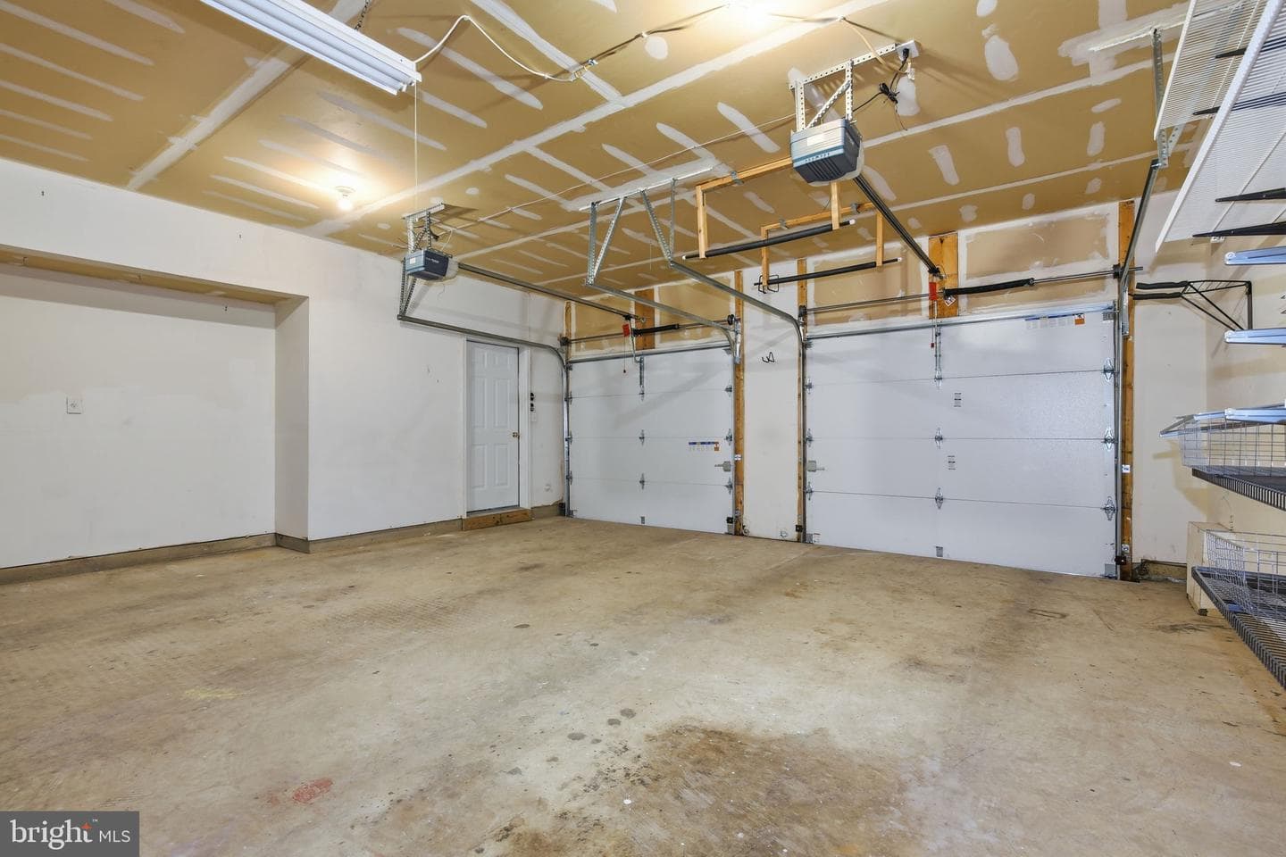 684 Heathwalk Mews photo 43