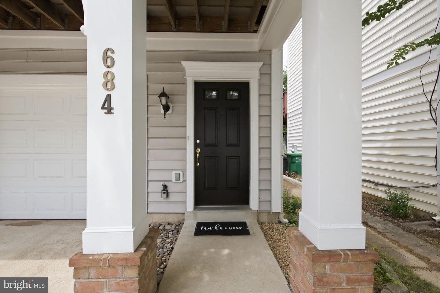 684 Heathwalk Mews photo 5