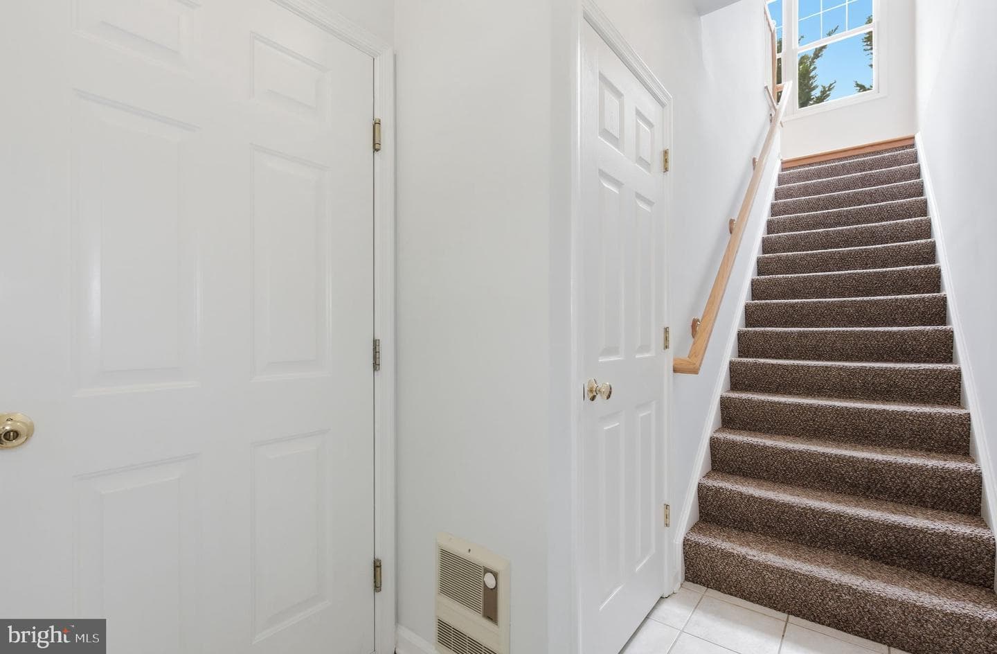 684 Heathwalk Mews photo 6