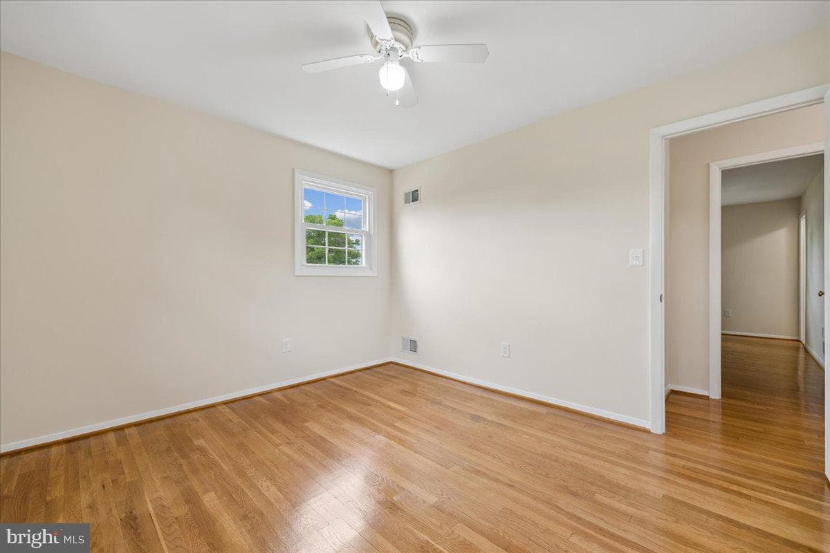 11315 Gainsborough Road photo 42