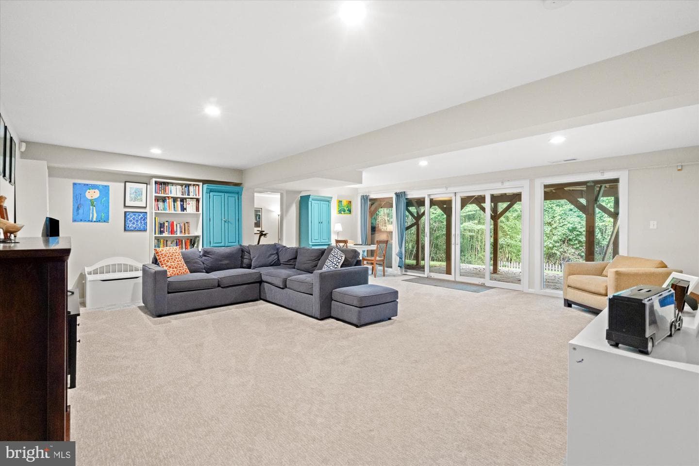 7727 Rocton Avenue photo 30