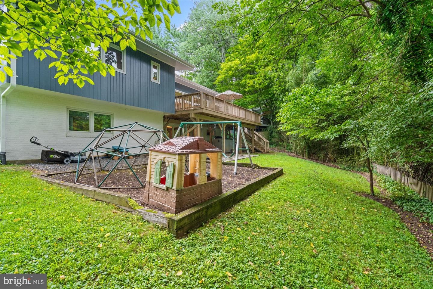 7727 Rocton Avenue photo 40