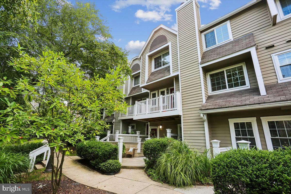 10827 Hampton Mill Terrace #360 photo 1