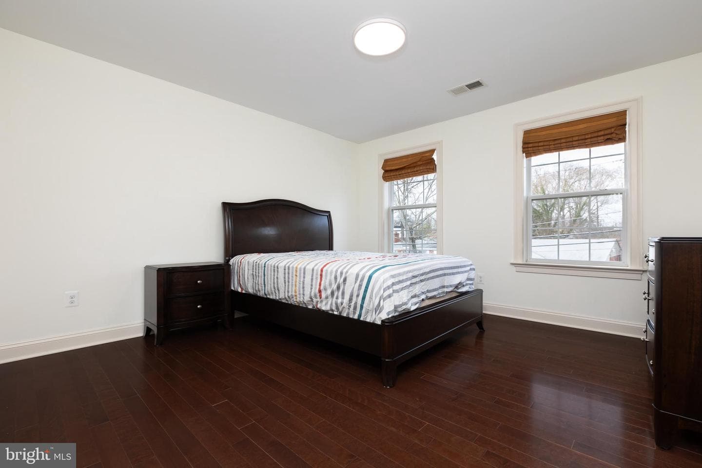 215 N Van Buren Street photo 117