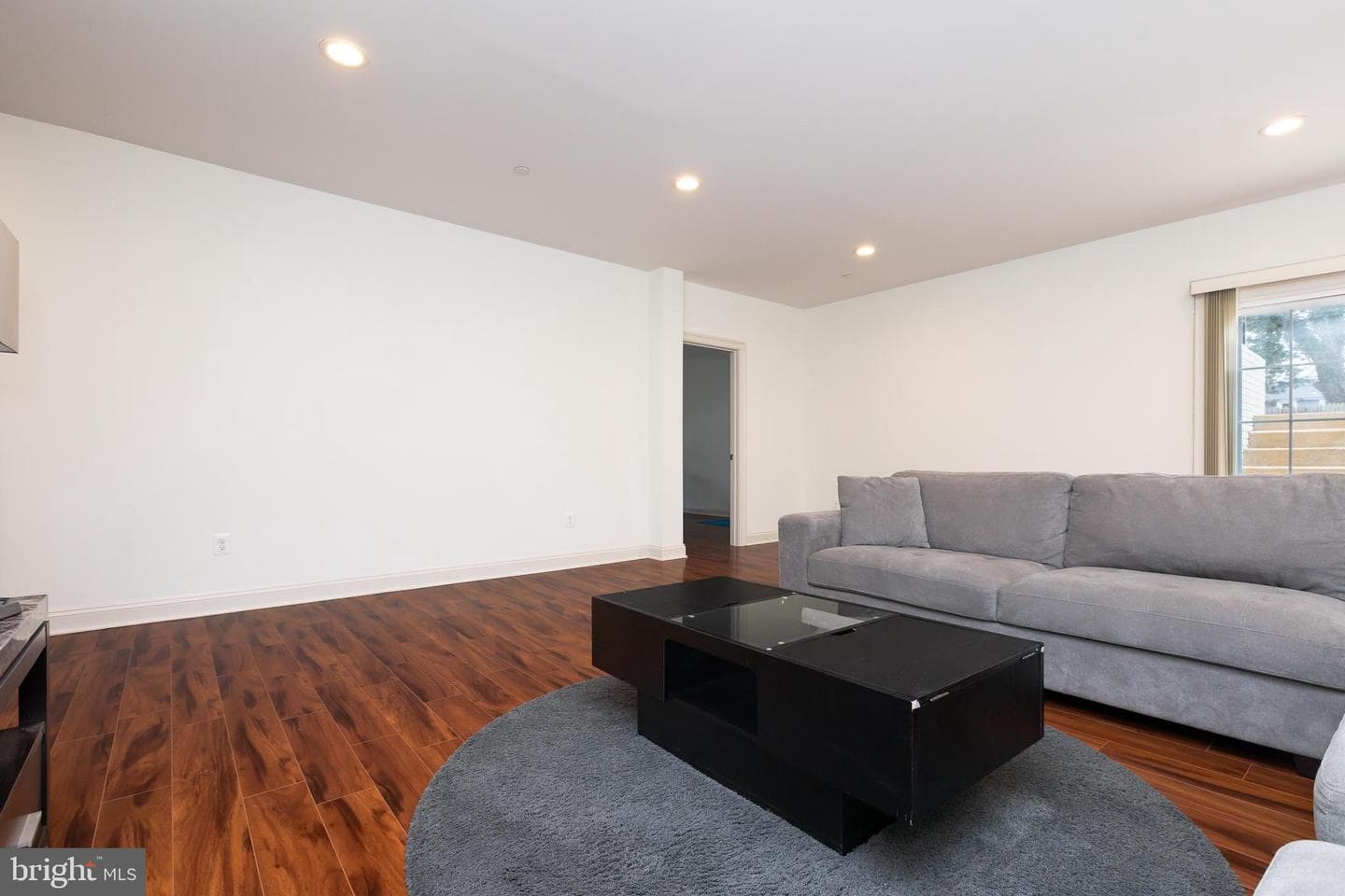 215 N Van Buren Street photo 130