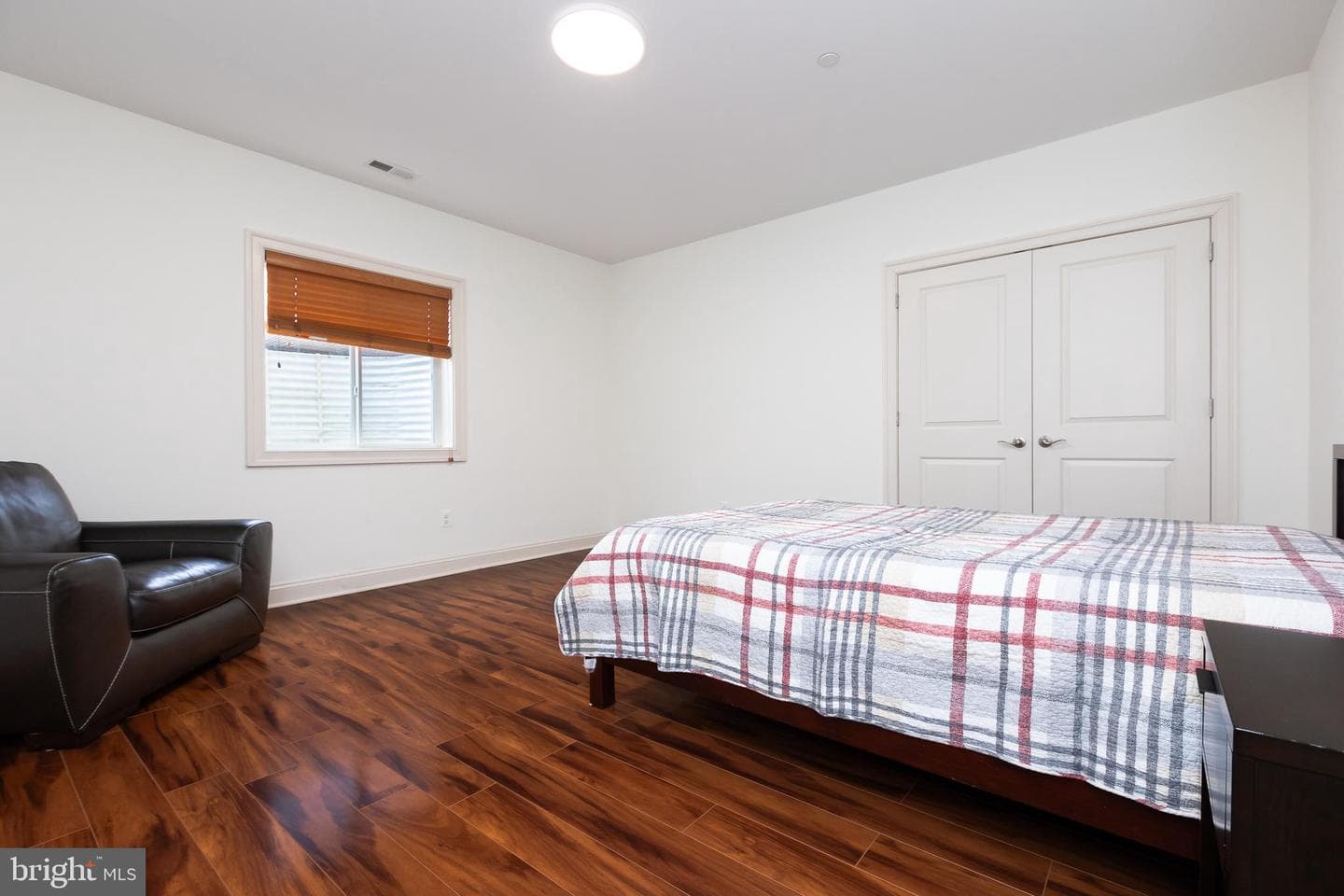 215 N Van Buren Street photo 134