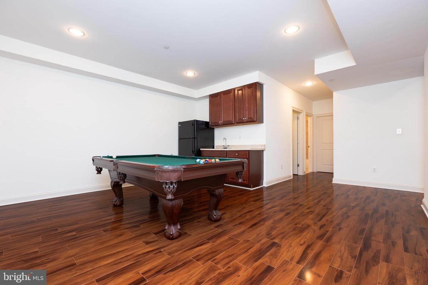 215 N Van Buren Street photo 138
