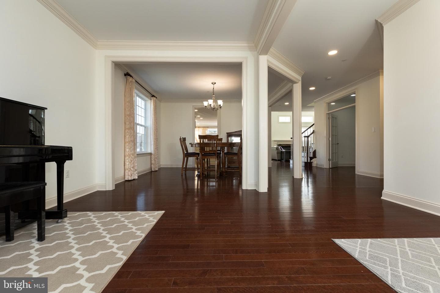 215 N Van Buren Street photo 40
