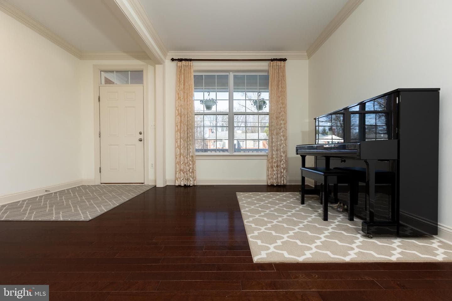 215 N Van Buren Street photo 41