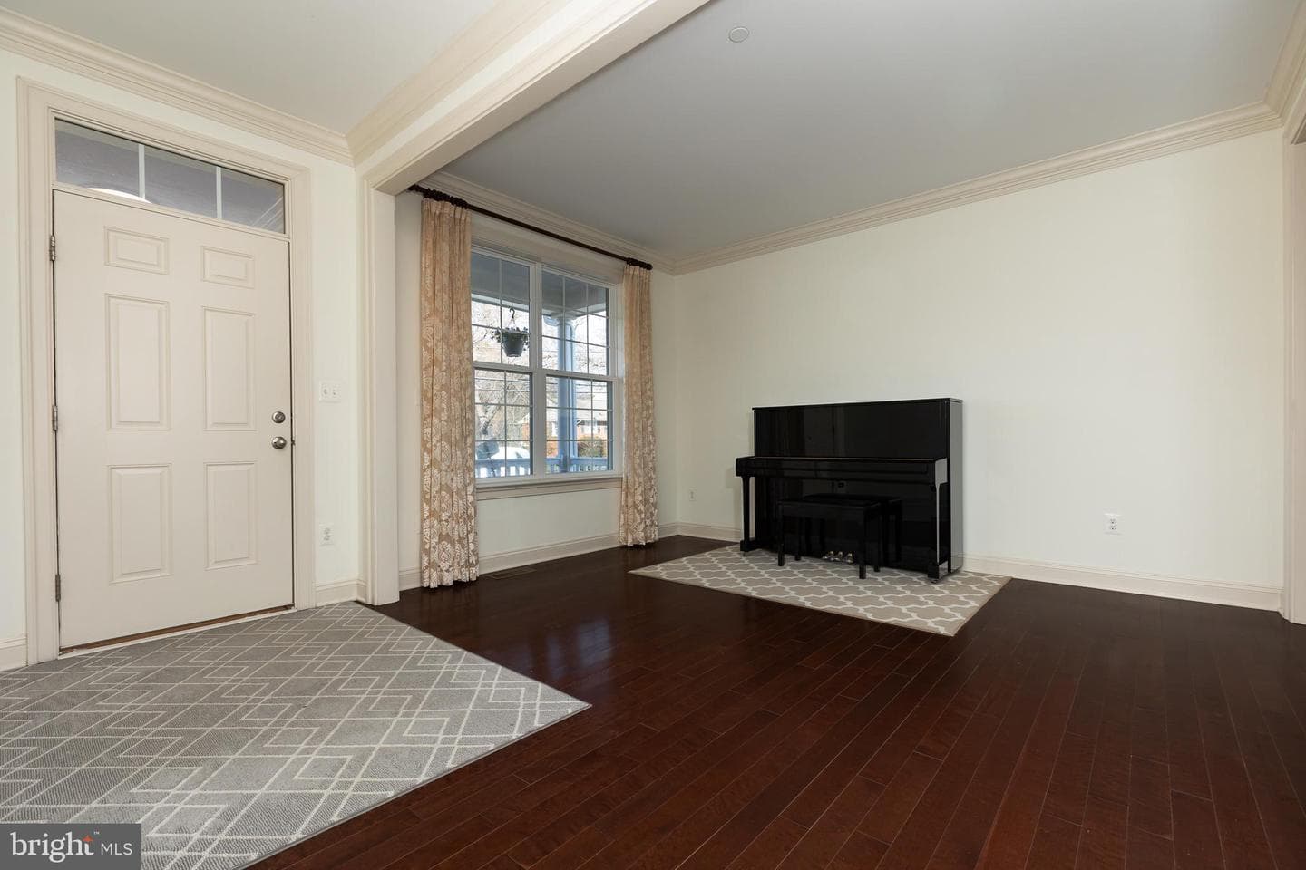 215 N Van Buren Street photo 42