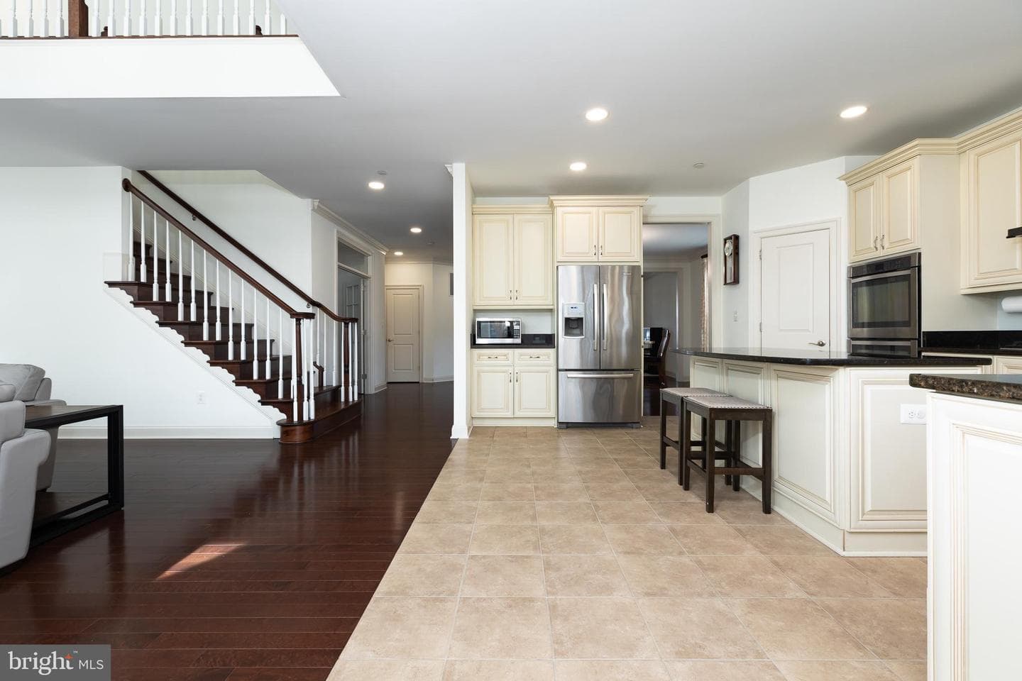 215 N Van Buren Street photo 60