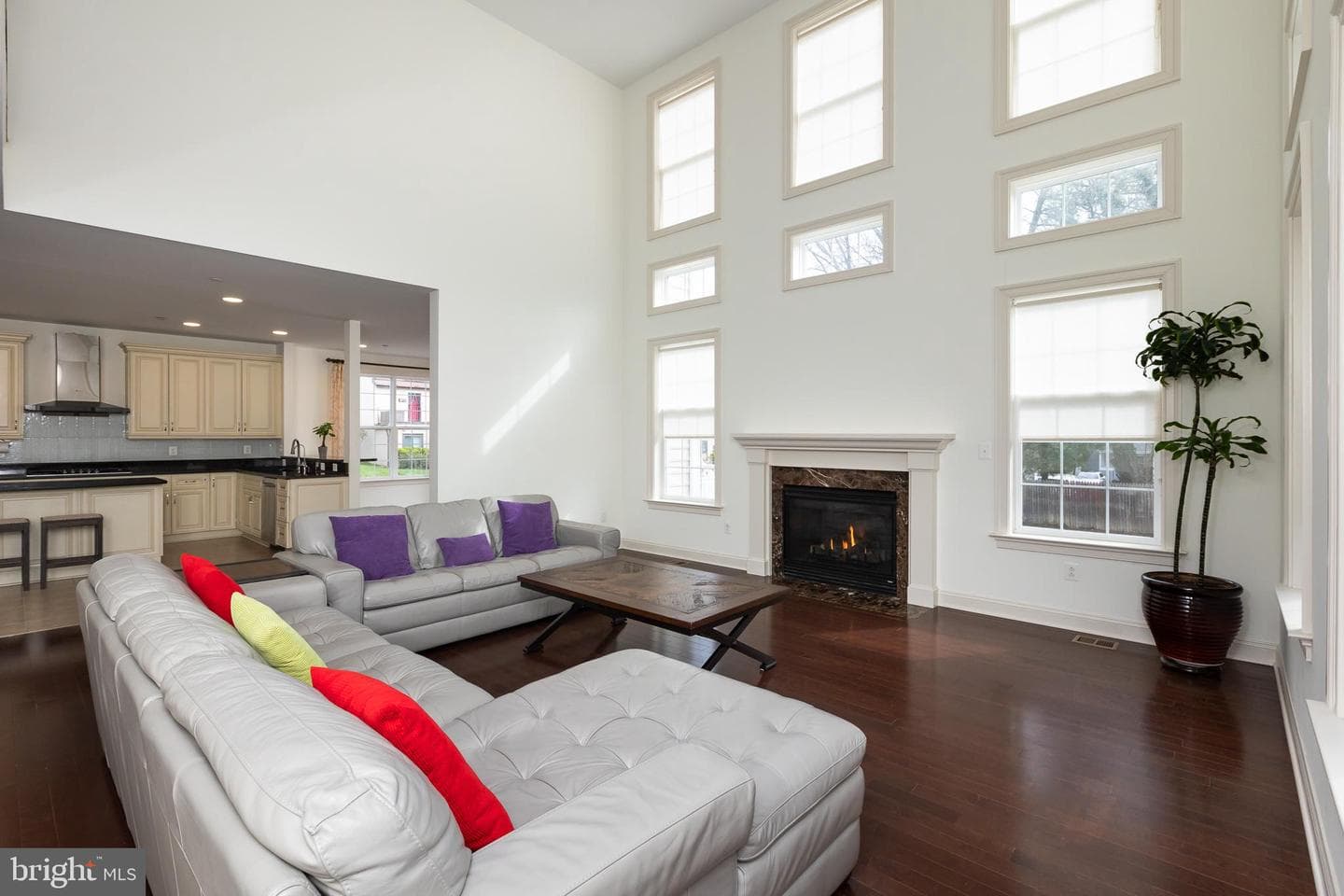 215 N Van Buren Street photo 76
