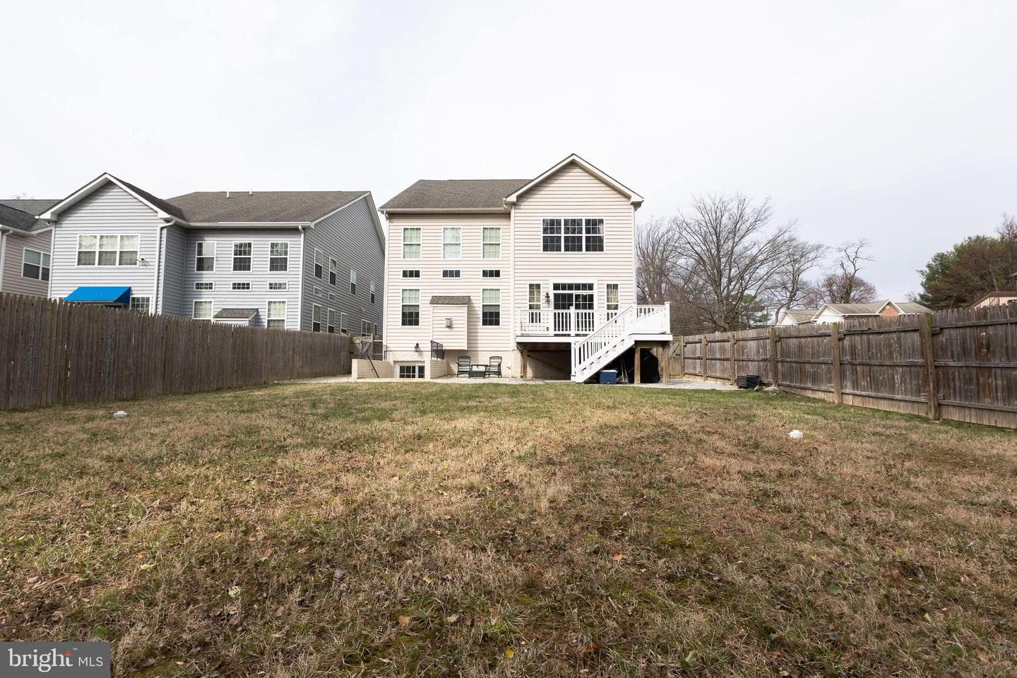 215 N Van Buren Street photo 89