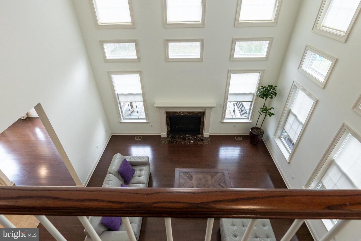 215 N Van Buren Street photo 96