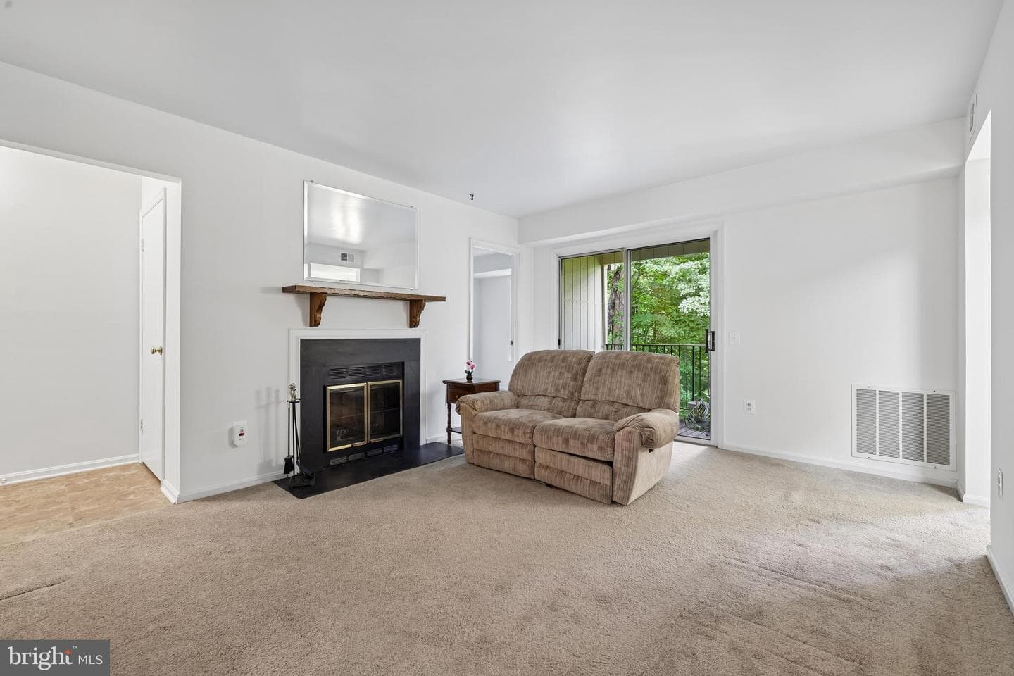 20241 Shipley Terrace #4-B-30 photo 3