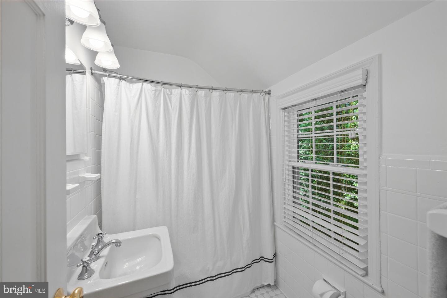 5901 Devonshire Drive photo 32