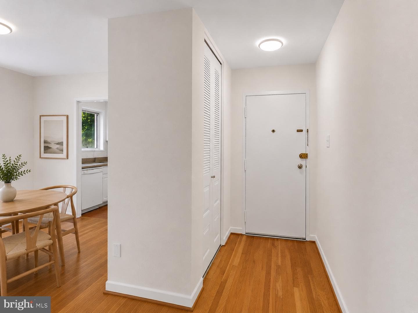 10524 Weymouth Street #202 photo 16