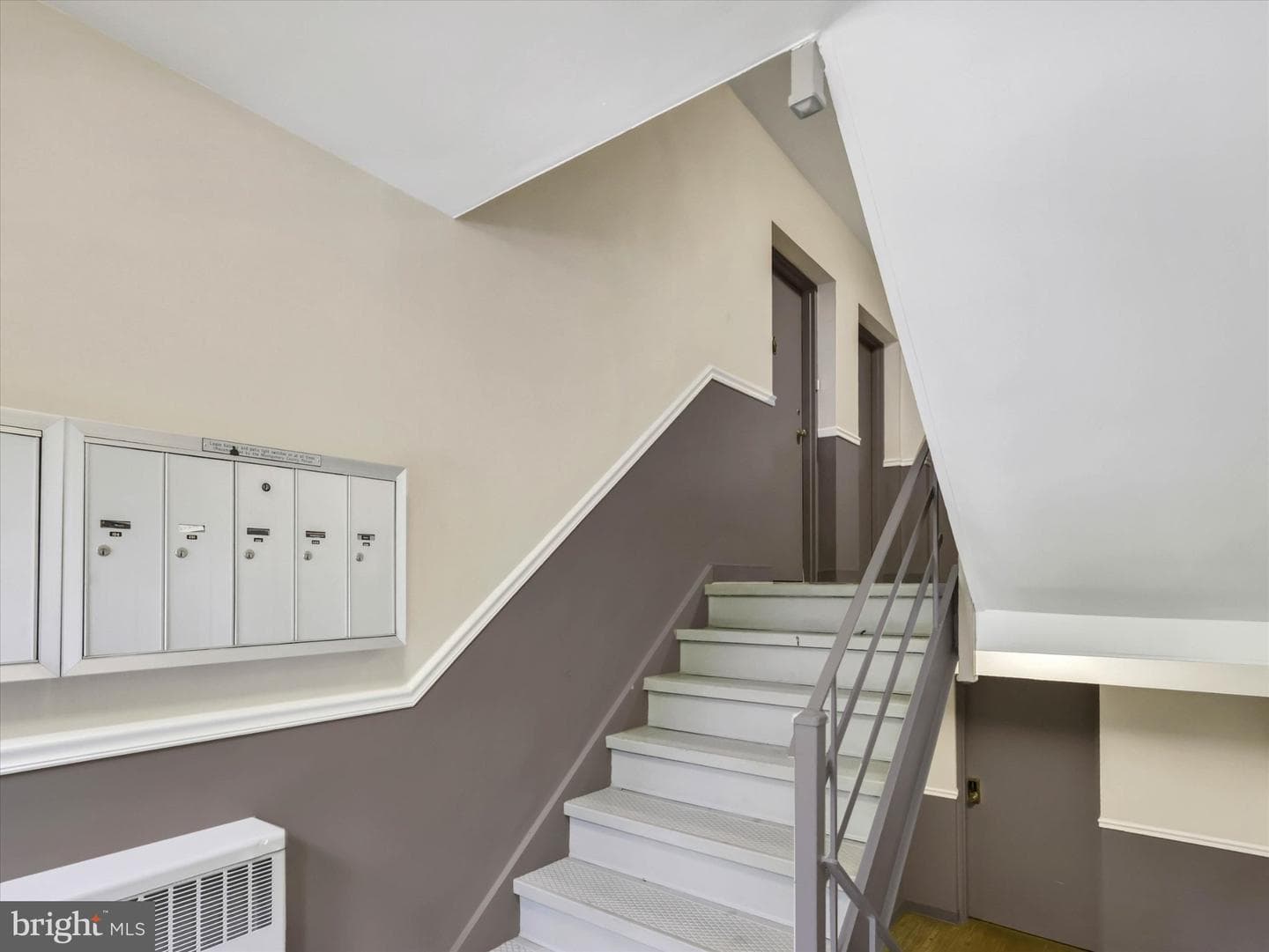 10524 Weymouth Street #202 photo 17