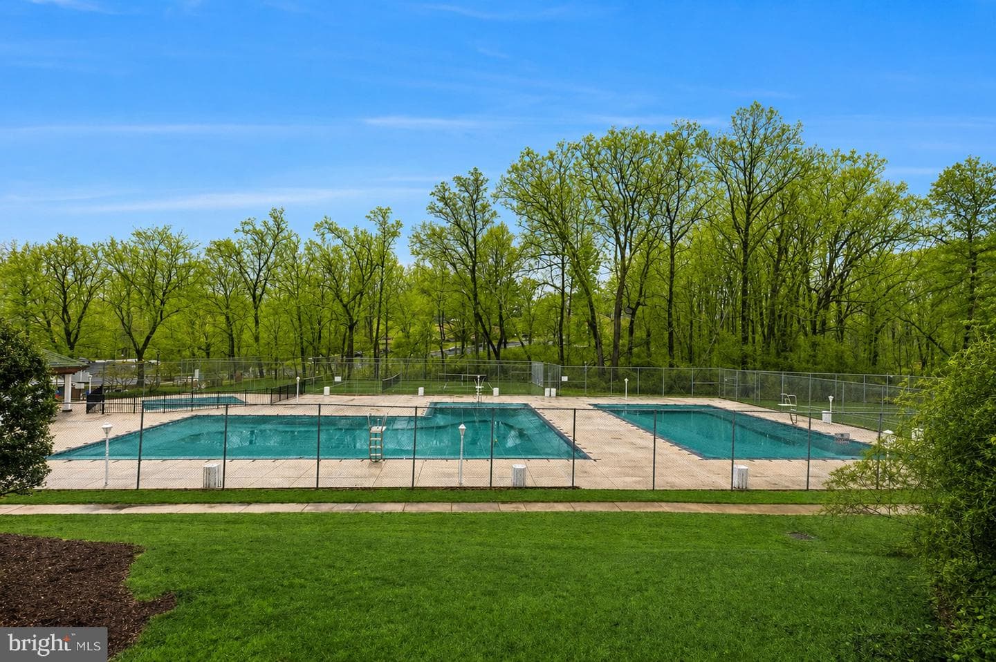 10524 Weymouth Street #202 photo 21