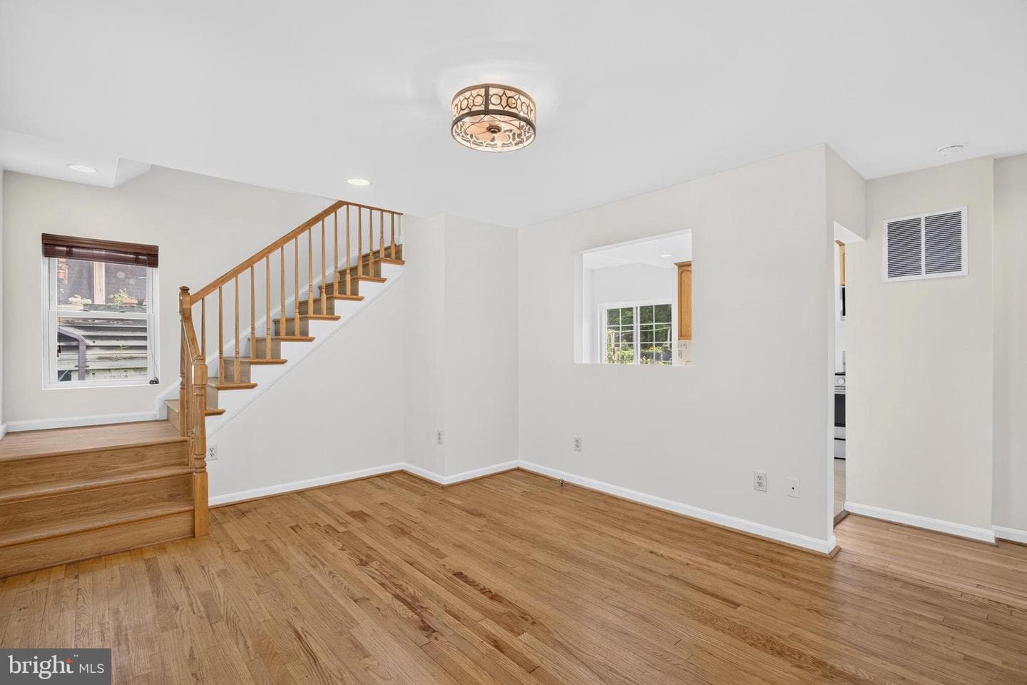 910 Wade Avenue photo 8