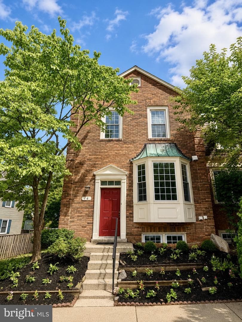 16 Ritchfield Court, Rockville