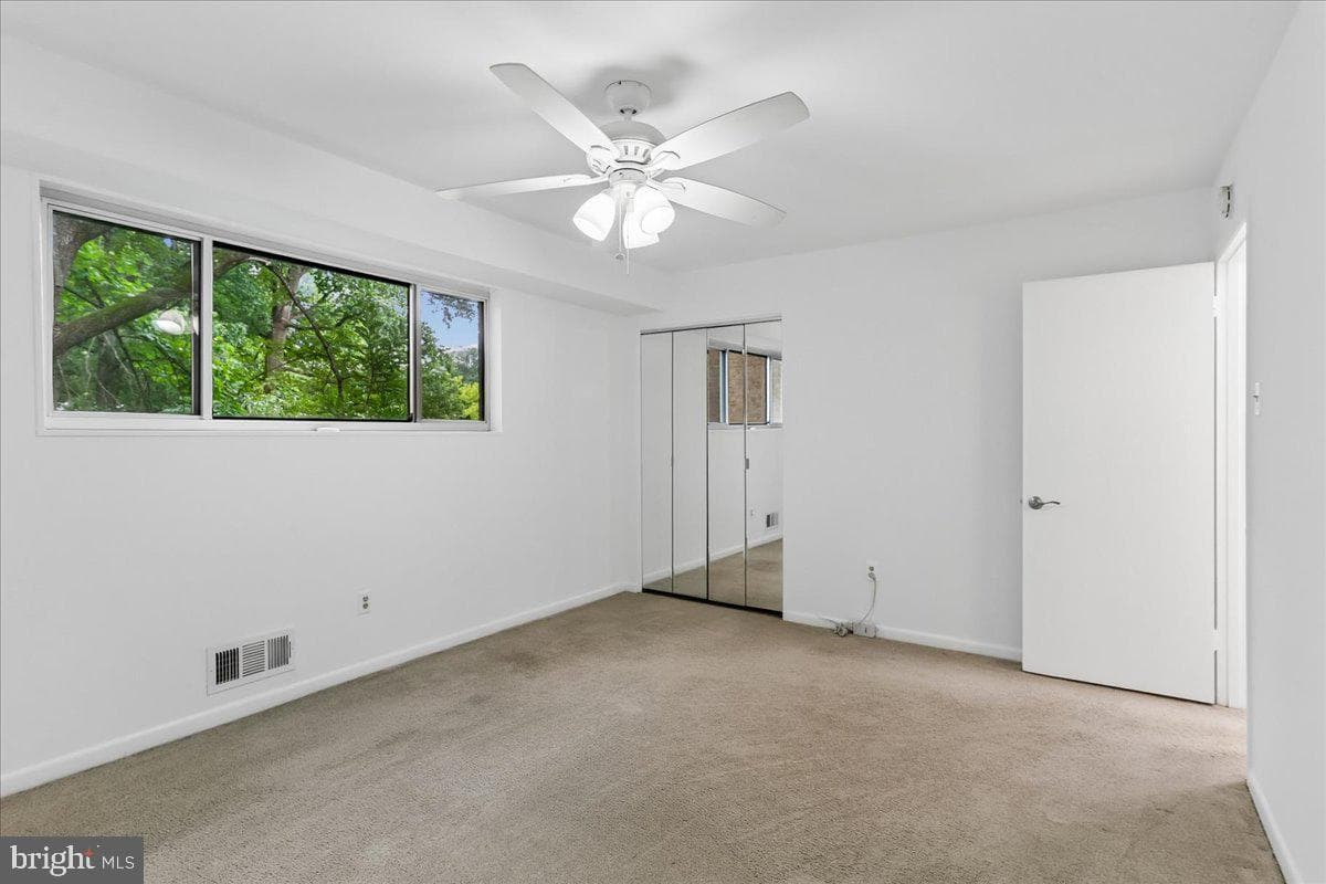 10518 Weymouth Street #102 photo 14