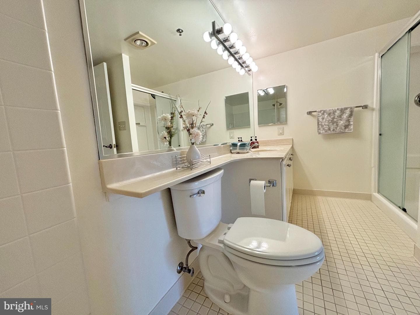 14800 Pennfield Circle #408 photo 6