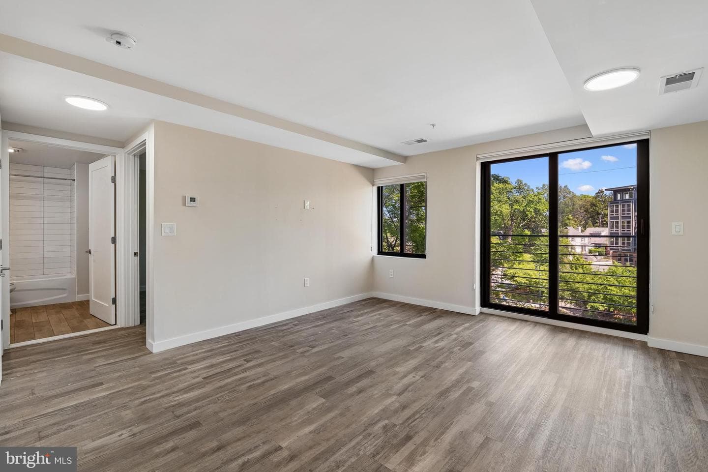 700 Roeder Road #401 photo 8