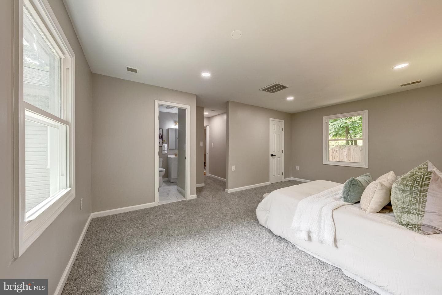 130 Whitmoor Terrace photo 15