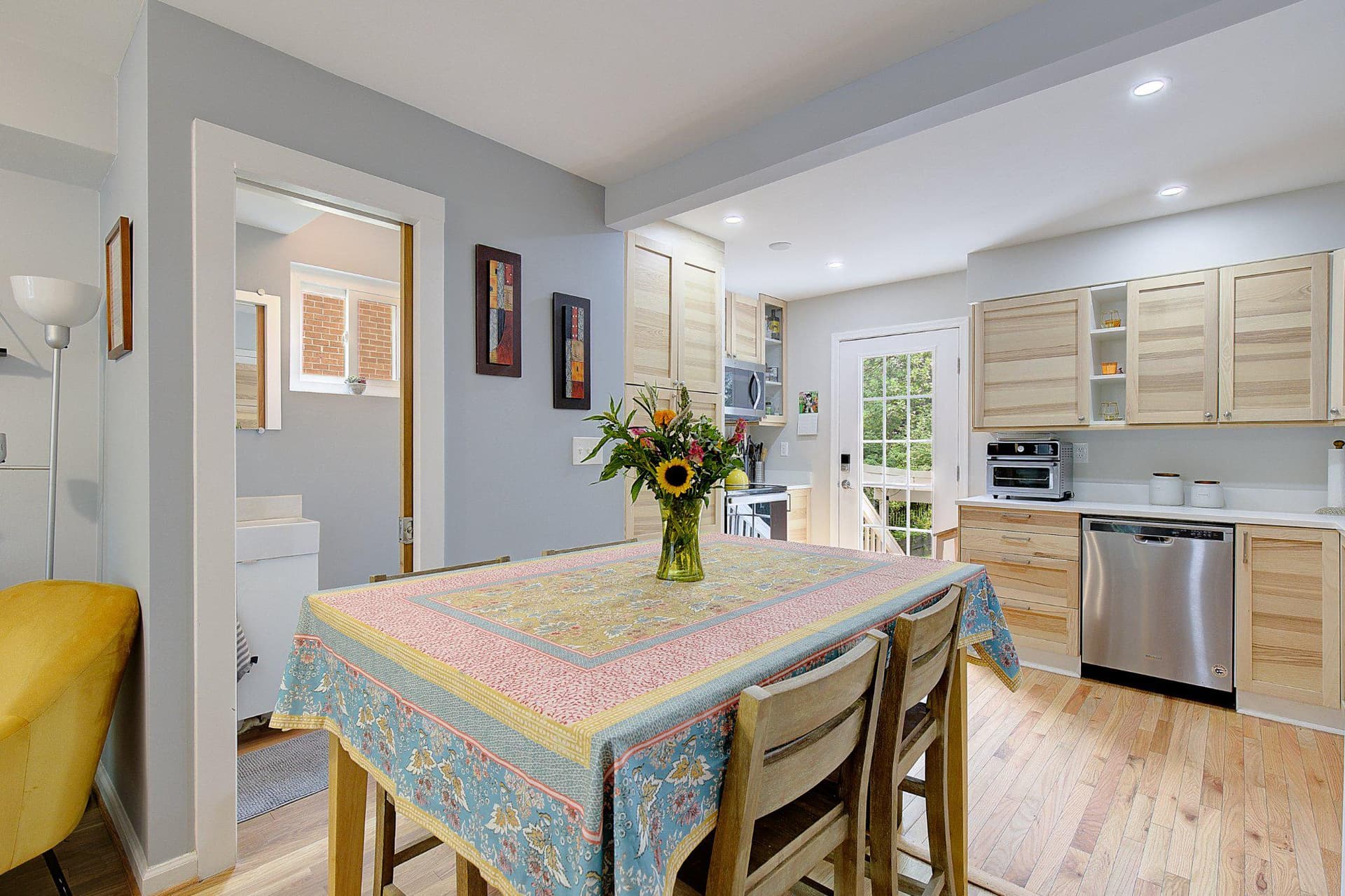 8203 Roanoke Avenue #apt B photo 4