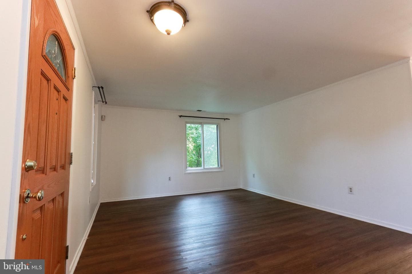 10704 Lester Street photo 7