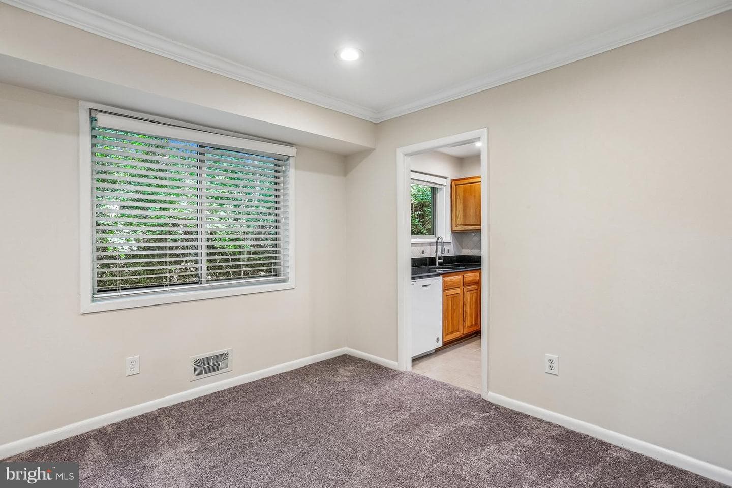 10507 Weymouth Street #W-2 photo 13