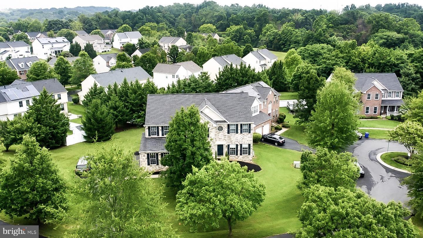 18305 Bubbling Spring Terrace photo 10