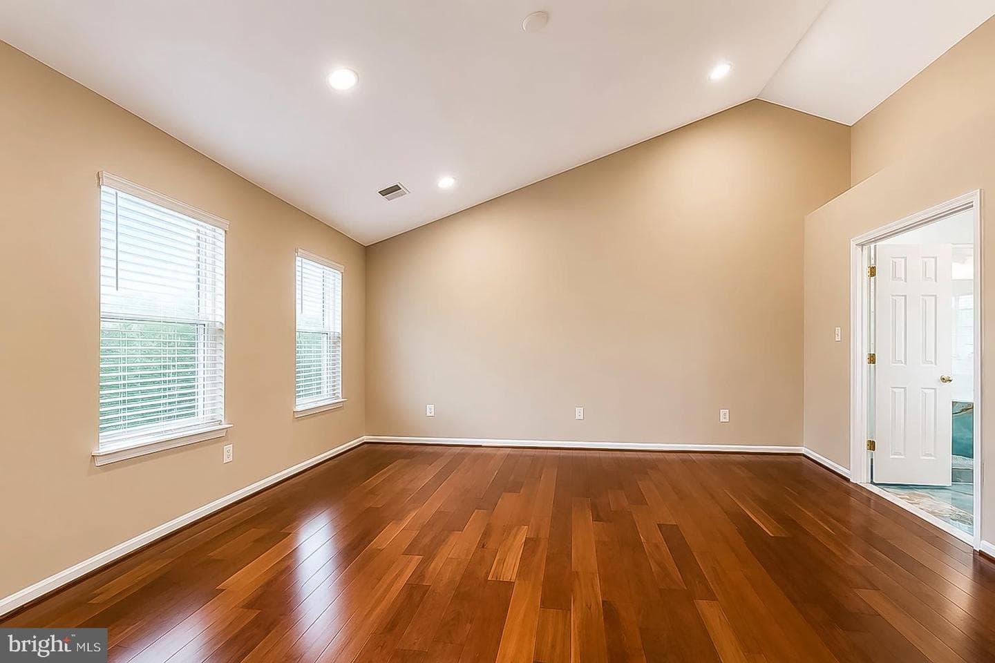 18305 Bubbling Spring Terrace photo 34