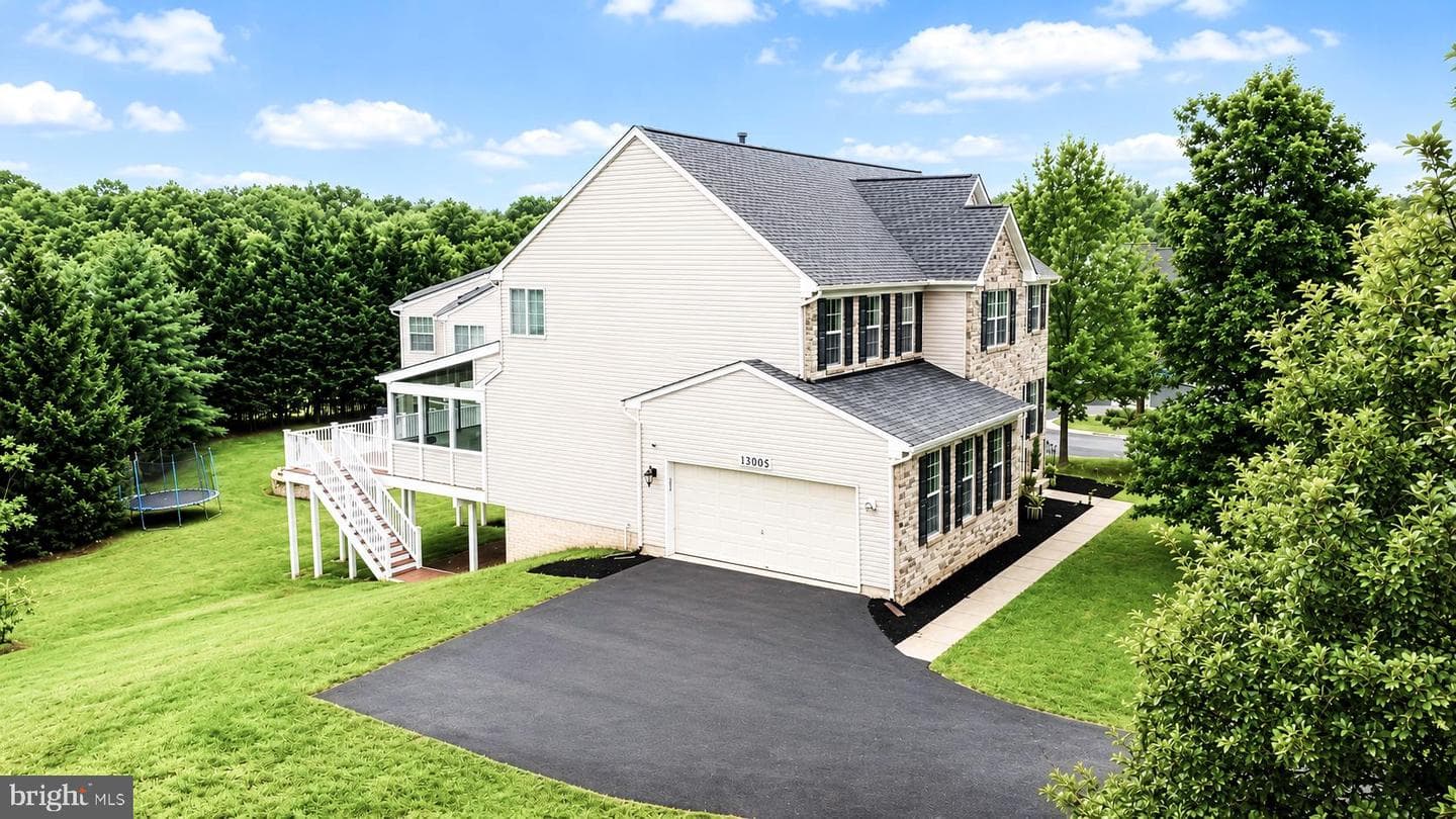 18305 Bubbling Spring Terrace photo 6