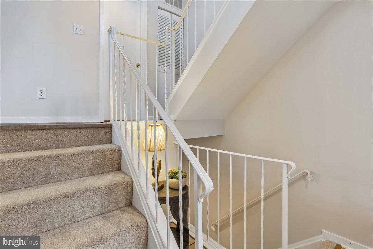 9807 Sailfish Terrace photo 31
