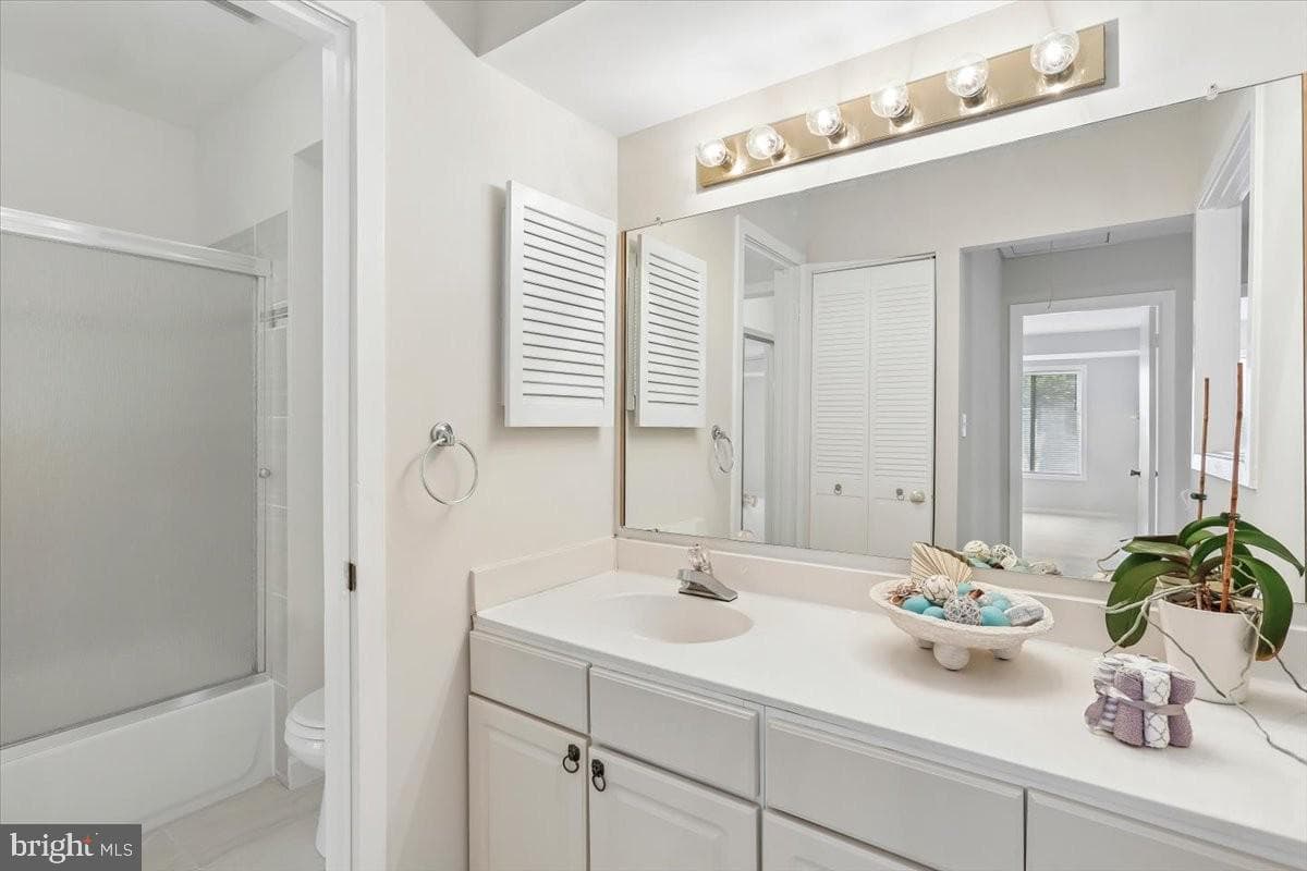 9807 Sailfish Terrace photo 40